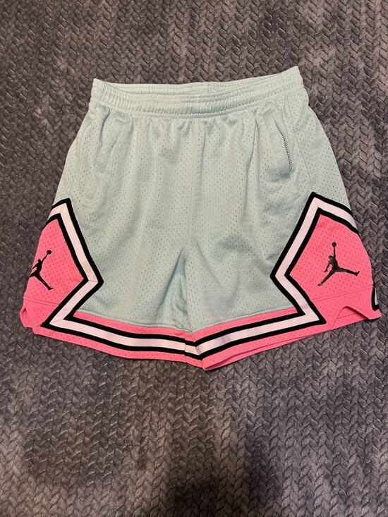 Jordan Pants - Jordan Essential Diamond Shorts Women's Small Gray Pink Mesh Standard Drawstring
